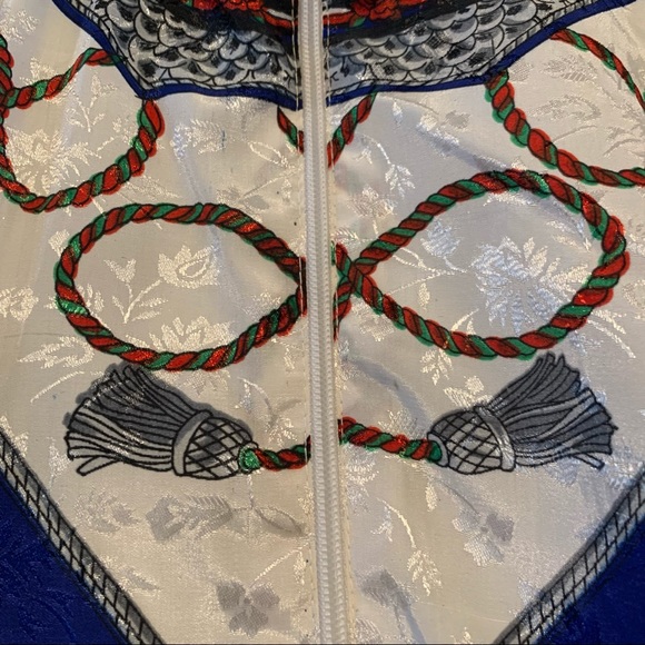 Northern Climate | Windbreaker Jacket - Picture 10 of 16